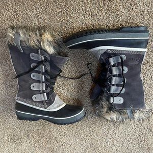 EUC Sorel Joan of Arctic gray and black Womens snow boots